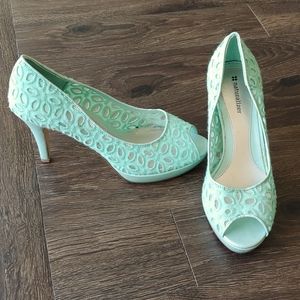 Naturalizer peep toe heel, teal, size 8